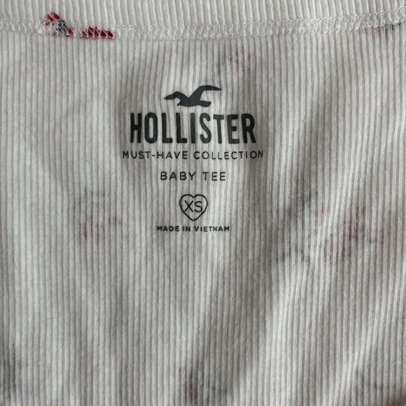 Hollister baby tee - Picture 2 of 3